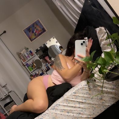 Princezz Tatiana👸🏻🎀💦 (tatiana90210) Header Photo Added 2025-03-04