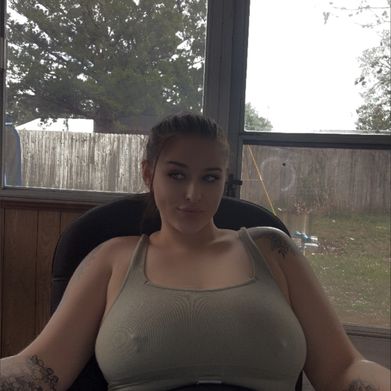 Lana (mommabugs) Profile Photo Added 2025-05-06