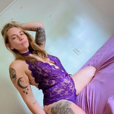 Paige🫦 Added Photo on 2025-10-23