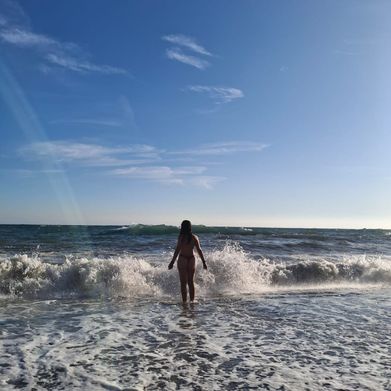 Lara ponce (laritapon) Header Photo Added 2025-10-09