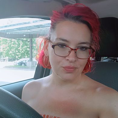 Lil Red (lilredcrys) OnlyFans Profile Image