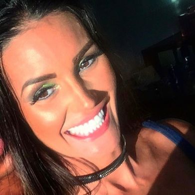 Carol Muniz (carolinamunizf) Header Photo Added 2024-10-15