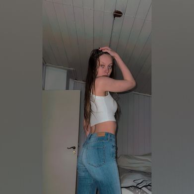 Badgirl567 (badbabygirl987) Header Photo Added 2025-06-03