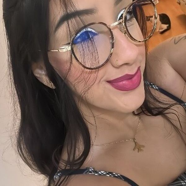 Niki (nikicurvynerdy) OnlyFans profile photo