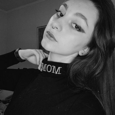 Vivienne Ray (vivienneray) Profile Photo Added 2025-06-03