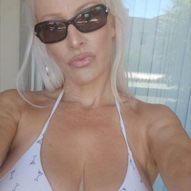 Summer (summerfirstlove420) Header Photo Added 2025-09-09