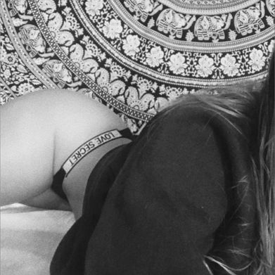 Amy Perry Added Photo on 2024-10-30