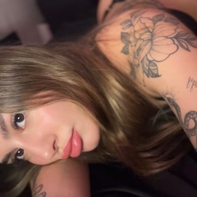 Juli's Inner World VIP 💋🐦‍🔥 Added Photo on 2025-04-21