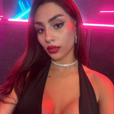 Stella🇬🇷🔥 (stellagreekdiva) Header Photo Added 2025-05-31