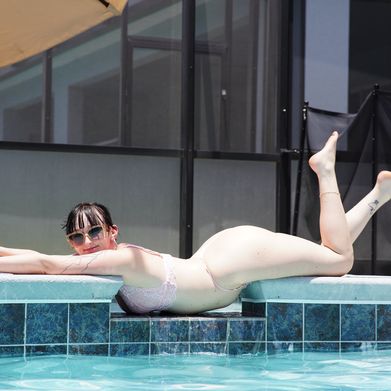 Honey (honeyyb3e) Header Photo Added 2025-06-21