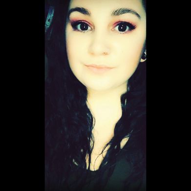 Liz (lizzzardj) Profile Photo Added 2025-02-14