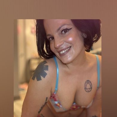 Lavender Lilly (lavenderlily40) Profile Photo Added 2025-10-29