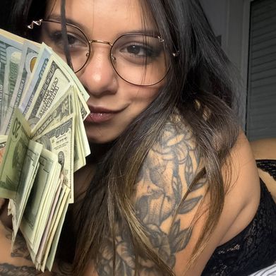 KIKI X (kikibubbless) Profile Image