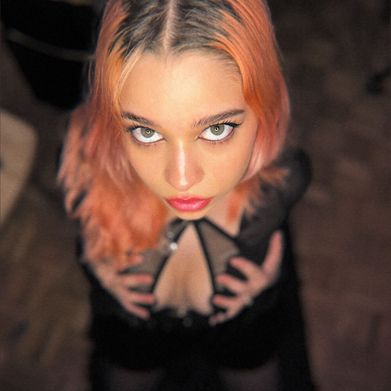 Azura💗 (azura_0618) Profile Photo Added 2024-06-02