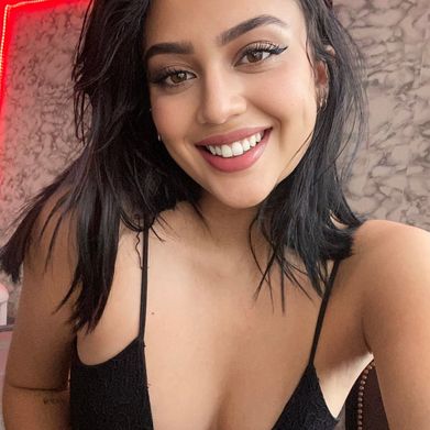 Colombian Nurse 💉🍑 (misskarinafernandez) Profile Photo Added 2025-02-09