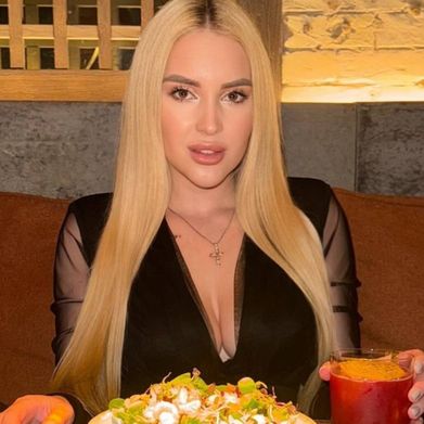 Heey Helly🎀 (helly_xo) Profile Photo Added 2025-10-31