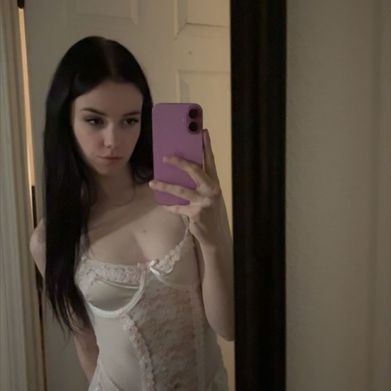 MrsKnomn (mrsknomn) Profile Photo Added 2025-03-25