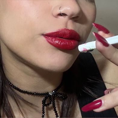 Julia👑🚬 (cigarettemuse) Header Photo Added 2025-02-05