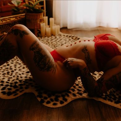 MissMeow (miss-meow) Header Photo Added 2025-08-09