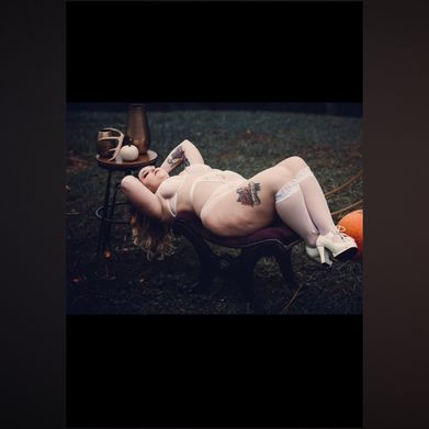 JamieXO (firstclassmom) Header Photo Added 2025-08-01