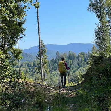 Mia Brandt 🌙 (mia_brandt_29) Header Photo Added 2025-10-20