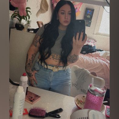 OnlyFans Model Cinnibabe (mrs_voorhees) Profile Image