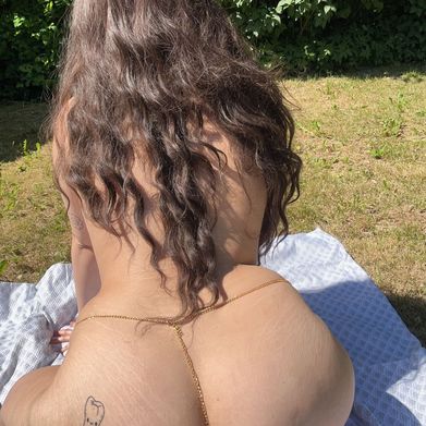 the Queen (eviilqueen21) Header Photo Added 2024-08-17