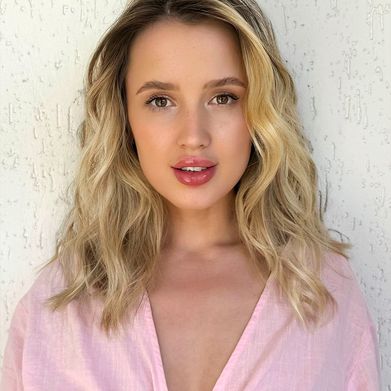 Chloe (chloe_velvet) Profile Photo Added 2025-08-23