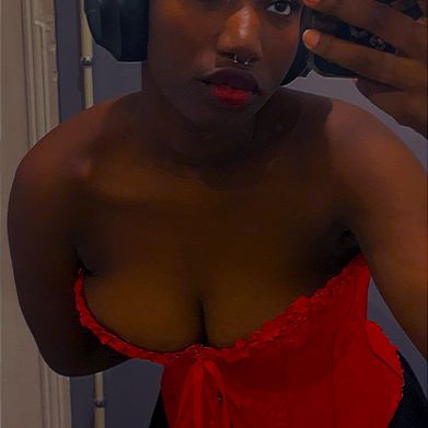 🍒🖤Raven🖤🍒 (raven_licious) Profile Photo Added 2025-06-30