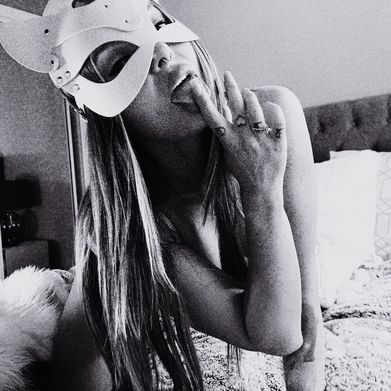 Dark cherry 🍒 (inkedgirlofyourdreams) Profile Photo Added 2025-01-23