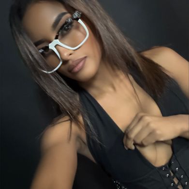 Xclusively Mani (xxxclusivelymami) Profile Photo Added 2024-12-02