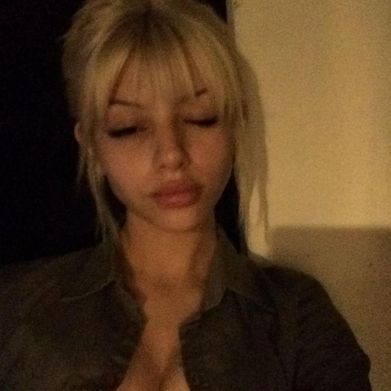 🕷️ victoria 🕸️ (leigthonblackwell) Profile Photo Added 2025-02-06