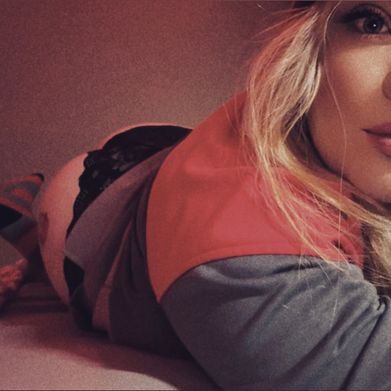 Phoenix cruz (dunitbaby) Header Photo Added 2025-04-07