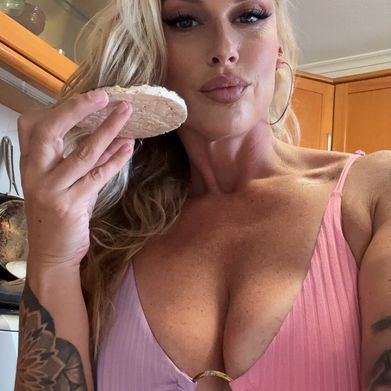 Nina 🩷 (ninadeluuca) Profile Photo Added 2025-08-09