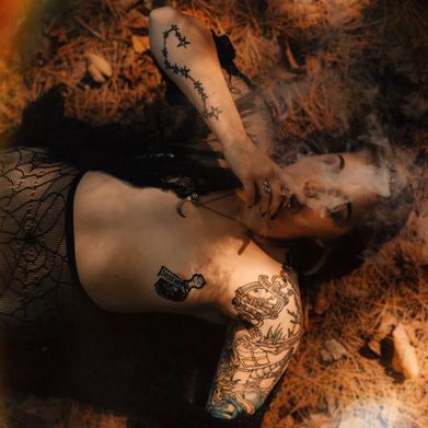 𝕃𝕚𝕝𝕝𝕪 (hotmessexpress.lilly) Header Photo Added 2025-02-19