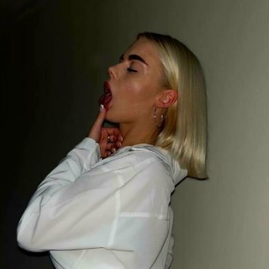 OnlyFans Model Alona (blondygirlsweet) Profile Image