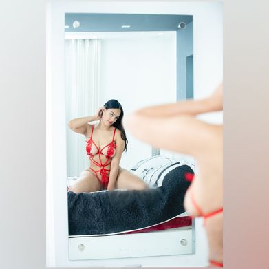 Yosmerlyn Perez XxX Added Photo on 2025-03-13