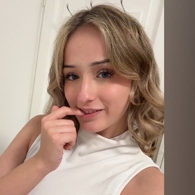 Anna 🧸 (anna_aviera) Profile Photo Added 2025-11-02