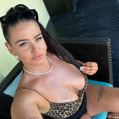 OnlyFans Model Shellyrose (shellyrosee) Profile Image