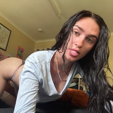 🌴Becca (New Account) (becky_6969) Header Photo Added 2025-06-02