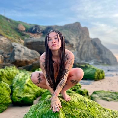 Anna Valentyna 🐈‍⬛🫦 (annavalentyna) Header Photo Added 2025-04-12