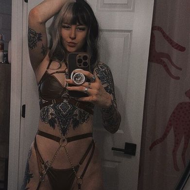 𝕂𝕚𝕟𝕕𝕒 ℂ𝕙𝕒𝕠𝕥𝕚𝕔 (kindachaotic) OnlyFans Profile Image