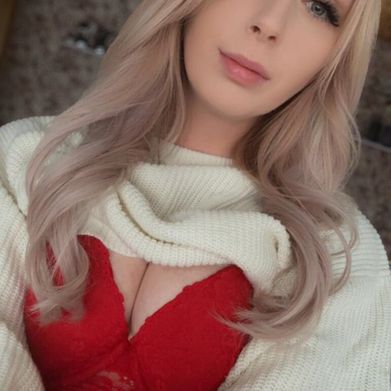 Tessa (tessa_secret) OnlyFans Profile Image