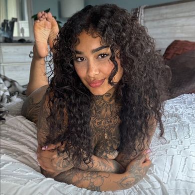 OnlyFans Model AVA EVE 🍒✨ (ava.eveee) Profile Image