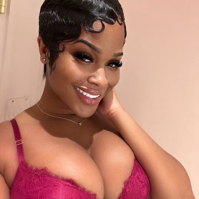 OnlyFans Model Lorena Vasquez🇩🇴 (iwantvixenn) Profile Image