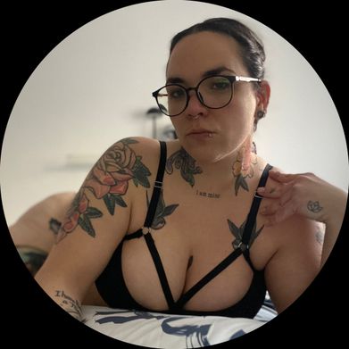 Vik ❤️‍🔥 (blitzed_muse) Profile Photo Added 2025-02-14