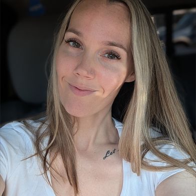 Desiree (dezipooh69) OnlyFans profile photo