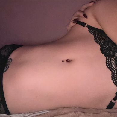 mooiramoon (mooiramoon) Header Photo Added 2025-08-07