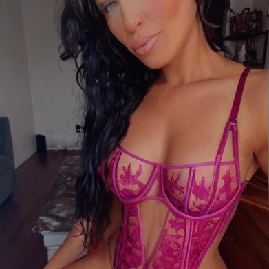 Riley Romero (missrileyromero) Profile Photo Added 2025-07-17