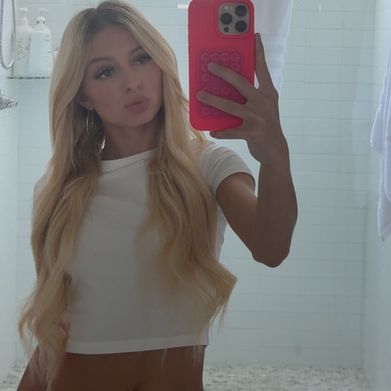 Hailey 🩷 (petiteblondemodel) Profile Photo Added 2025-05-05